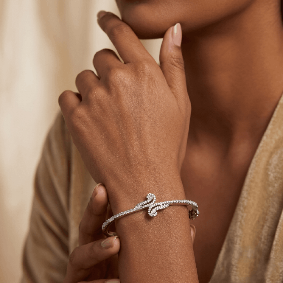 Vintage Charm Diamond Finger Ring